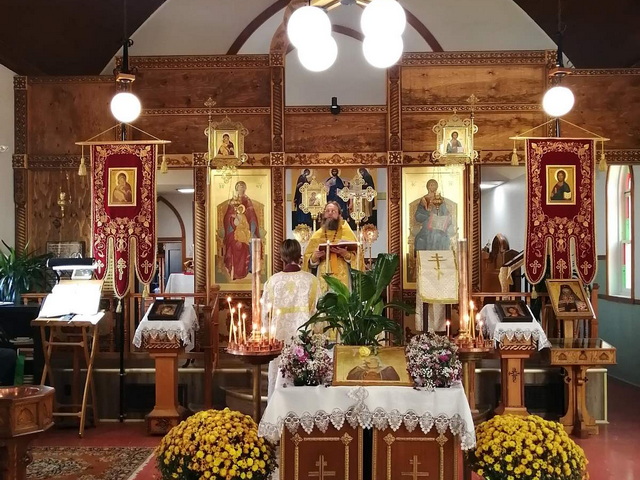 Nouvelle iconostase • église orthodoxe à Rawdon • Diveyevo